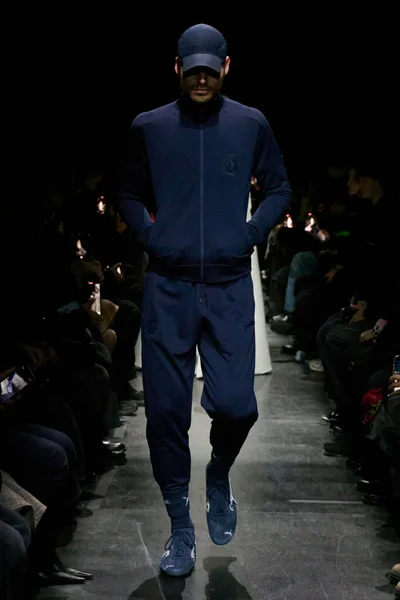 Look 75